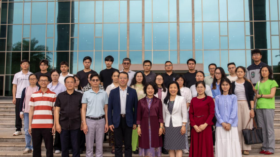 “弘扬教育家精神，涵养时代气质——“华商师德讲堂”专题活动圆满举行